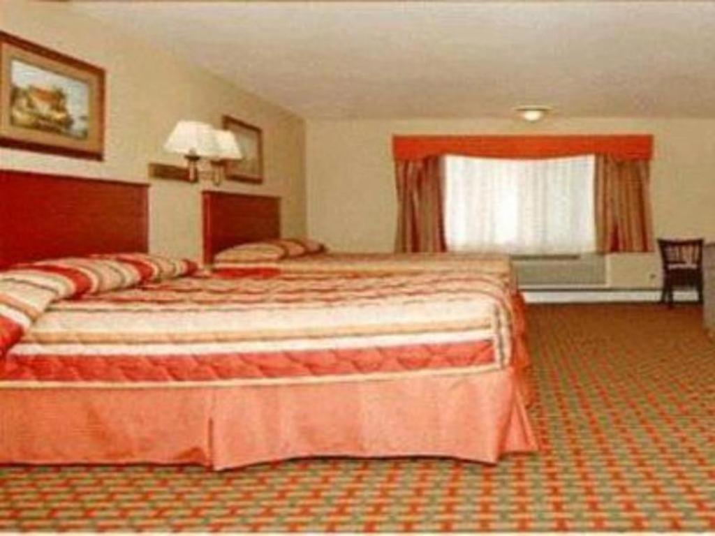Travelodge By Wyndham Bay Shore Long Island Dış mekan fotoğraf