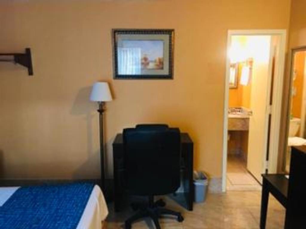 Travelodge By Wyndham Bay Shore Long Island Dış mekan fotoğraf